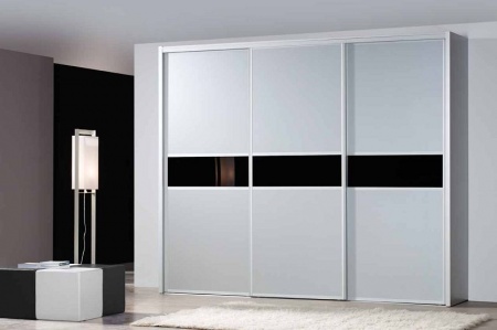 Двери-купе со вставками панелей ЛДСП Стандарт и тонированных стёкол