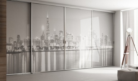 Двери-купе со вставками обычных стёкол с фотопечатью