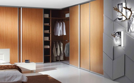 Двери-купе с панелями ЛДСП/МДФ в угловую секцию